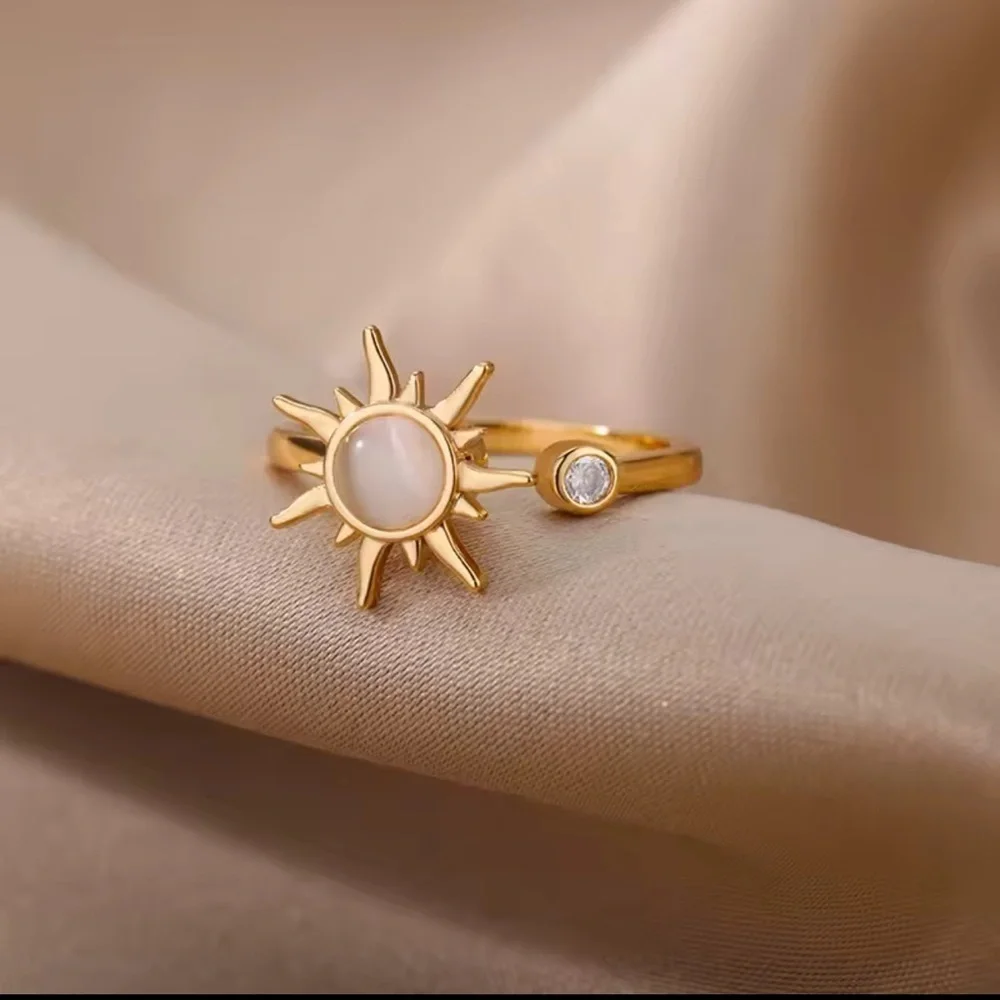☀️ Sun Pendant Spinner Fidget Ring 🌞 Anti Stress Anxiety Ring for Women